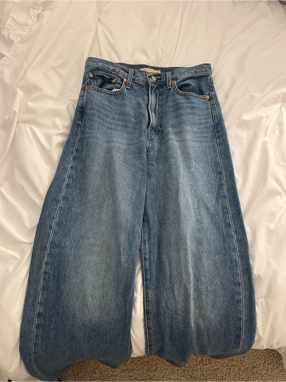 High-Waist Wide Leg Blue Jeans